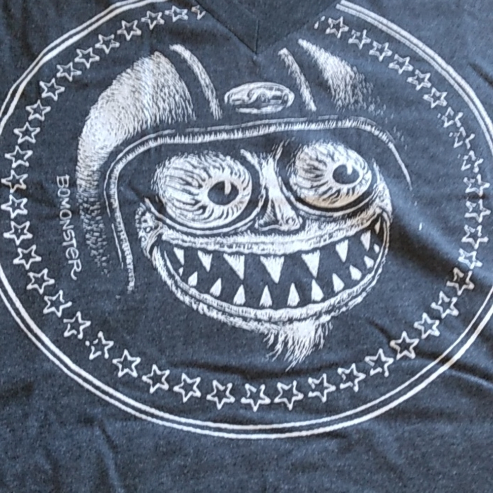 T shirt by Bomonster